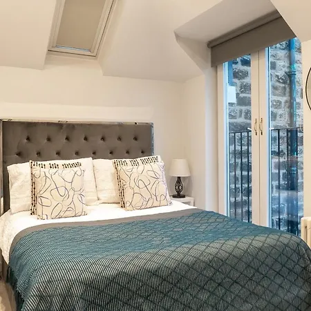 בית נופש The Old Coach House- Luxury Detached Quite Stylish Whole House Short Walk From The Conference- Town Centre *
